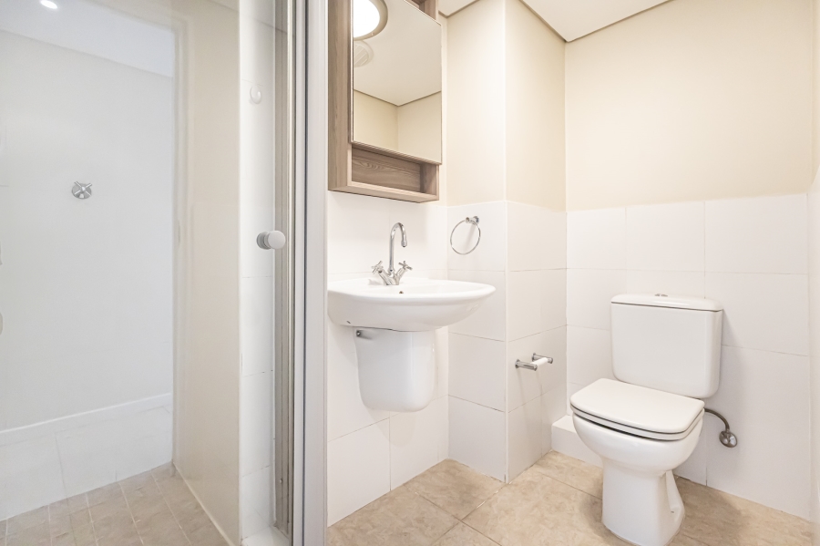 To Let 2 Bedroom Property for Rent in Sea Point Western Cape